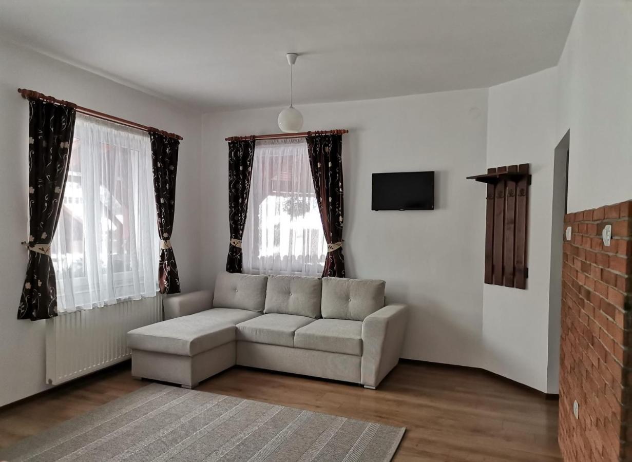 Dió vendégház Praid Esterno foto
